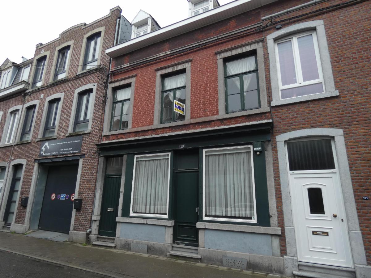 Maison de maître à rénover avec terrasse et jardin