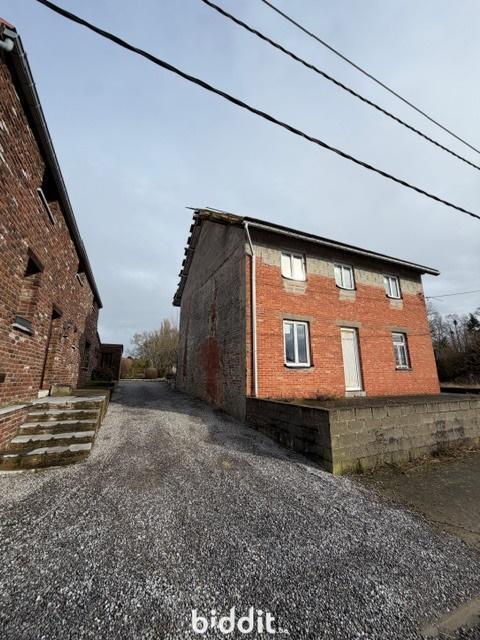 Photo 2 du bien Maison d'habitation à rénover entièrement avec grand terrain