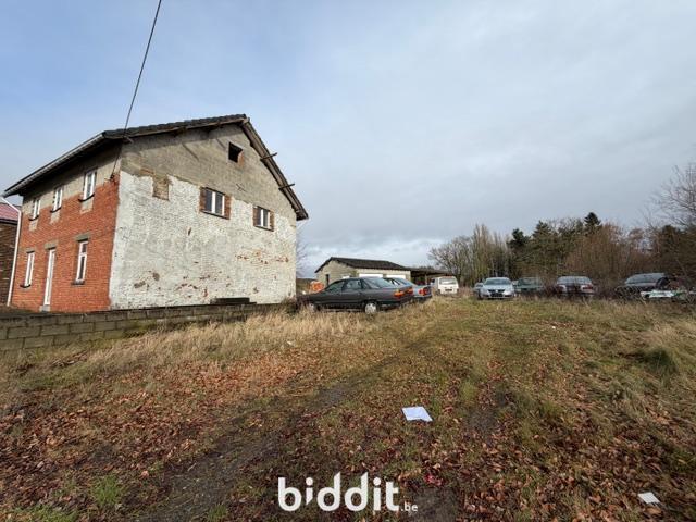 Photo 3 du bien Maison d'habitation à rénover entièrement avec grand terrain