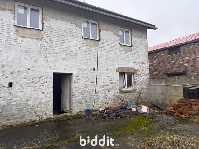 Photo 4 du bien Maison d'habitation à rénover entièrement avec grand terrain