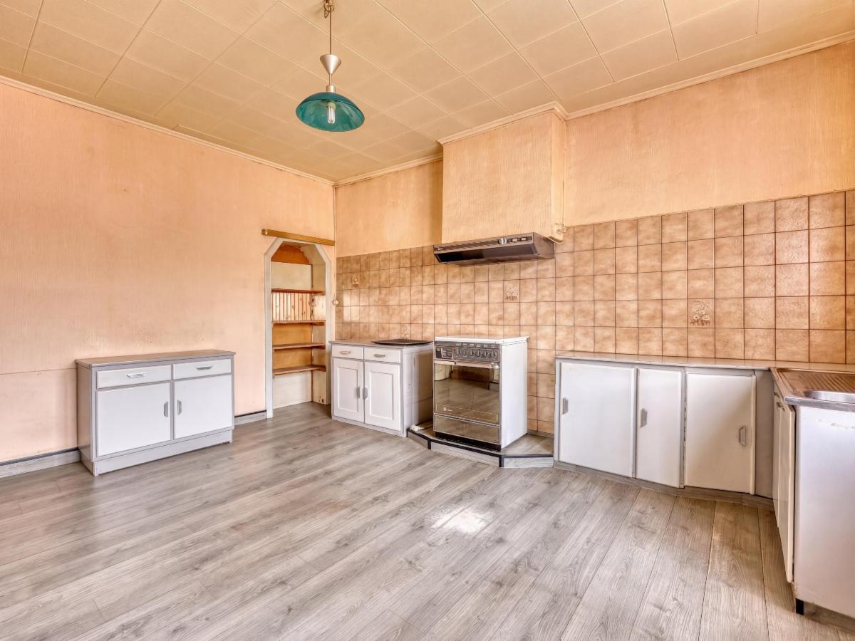 Photo 8 du bien Bonne petite maison avec garage/atelier à rénover