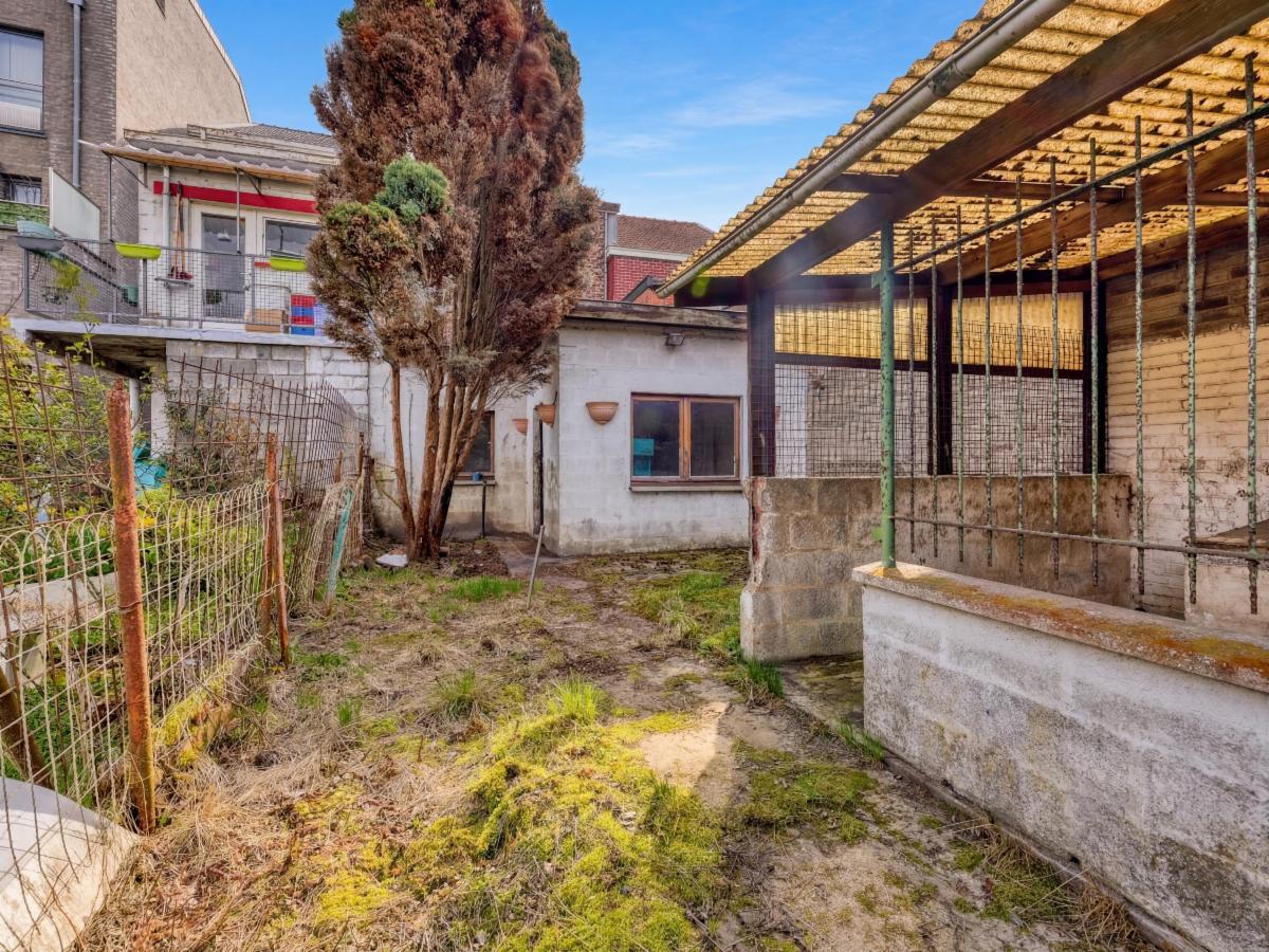 Photo 18 du bien Bonne petite maison avec garage/atelier à rénover