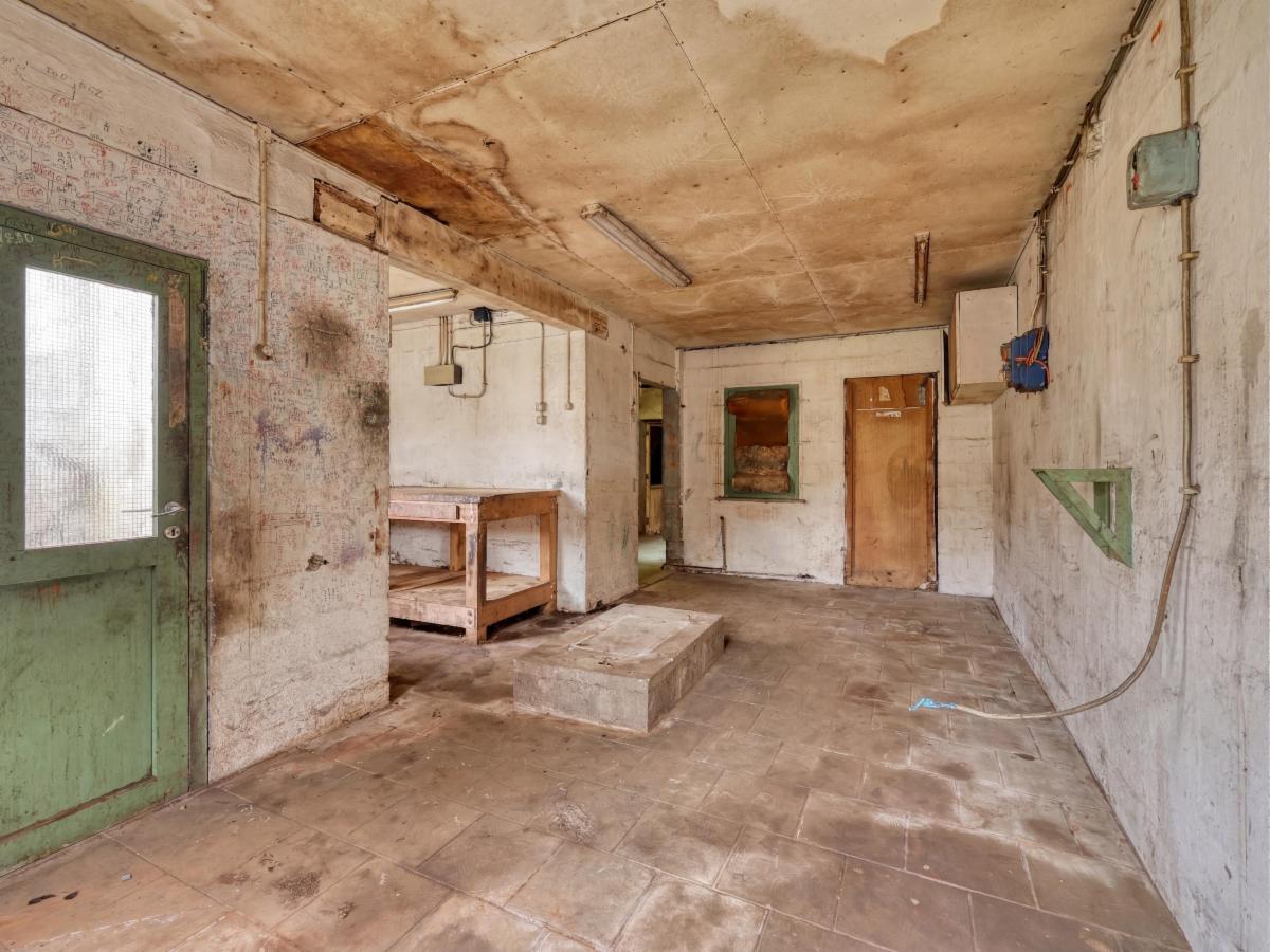 Photo 20 du bien Bonne petite maison avec garage/atelier à rénover