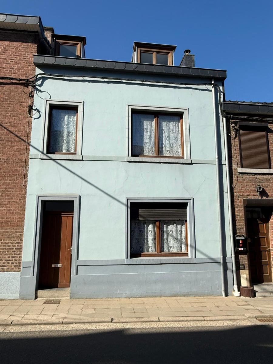 Maison d'habitation mitoyenne 2 ch (possibilité 4) et jardin