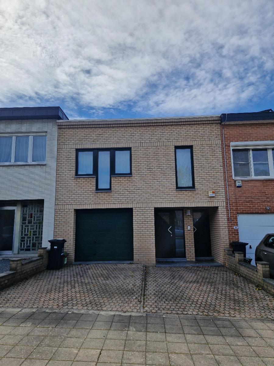 MAISON D'HABITATION A DECOUVRIR