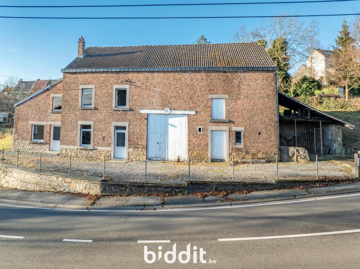 Maison 4 façades avec jardin et dépendance