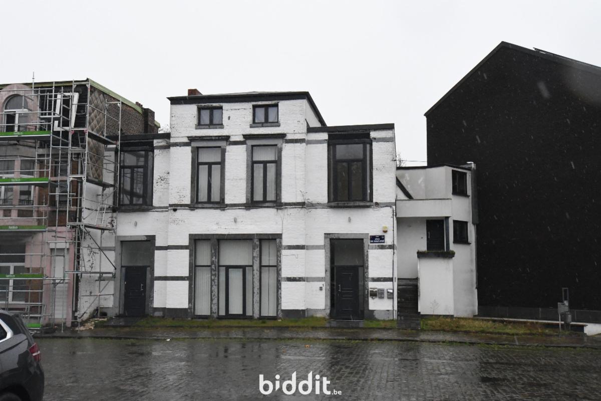 Photo 2 du bien MAISON DE RAPPORT (duplex prof. - 4 appts - 1 entité polyv)