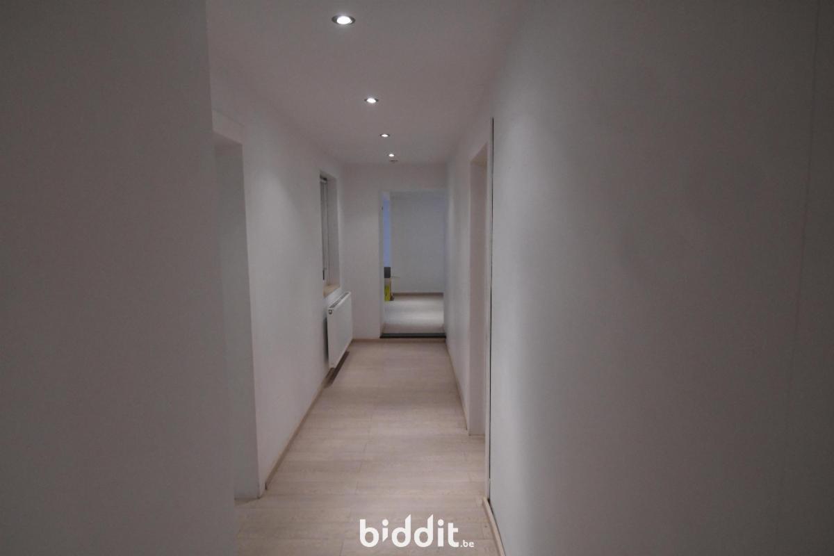 Photo 13 du bien MAISON DE RAPPORT (duplex prof. - 4 appts - 1 entité polyv)