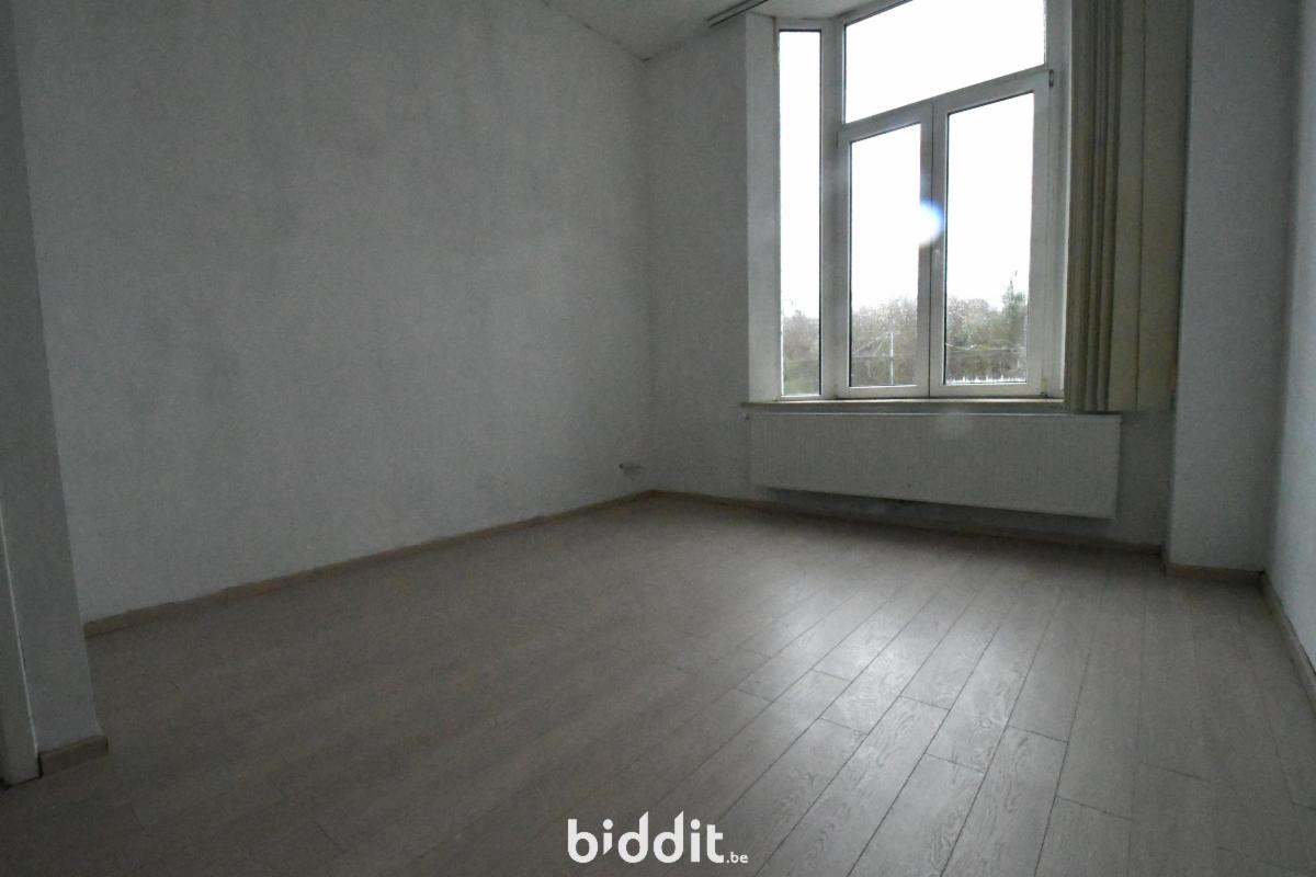 Photo 30 du bien MAISON DE RAPPORT (duplex prof. - 4 appts - 1 entité polyv)