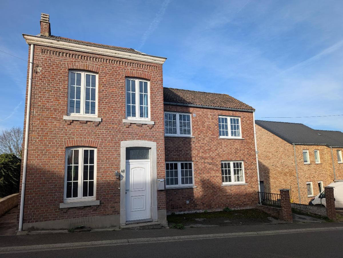 Maison d'habitation avec jardin