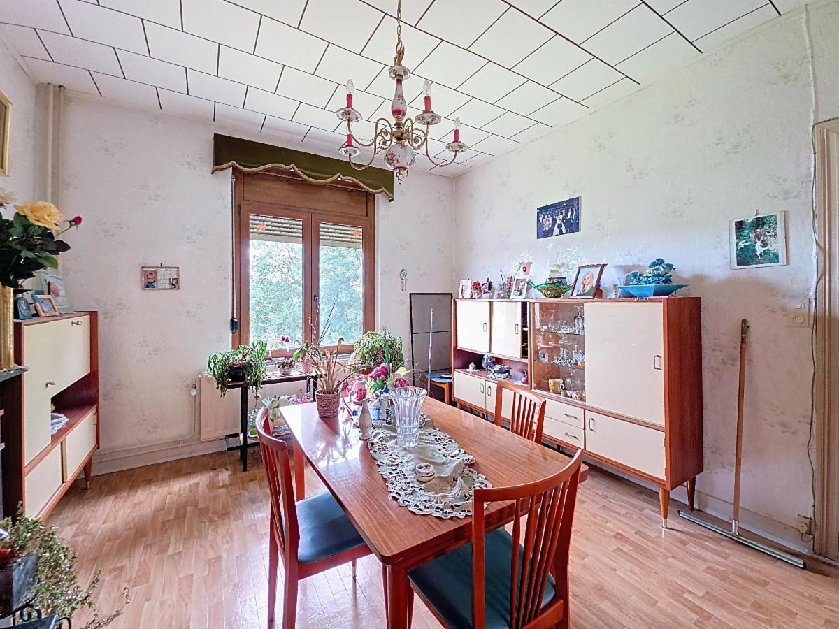 Photo 4 du bien Maison à rénover dans une voie sans issue - beau potentiel !